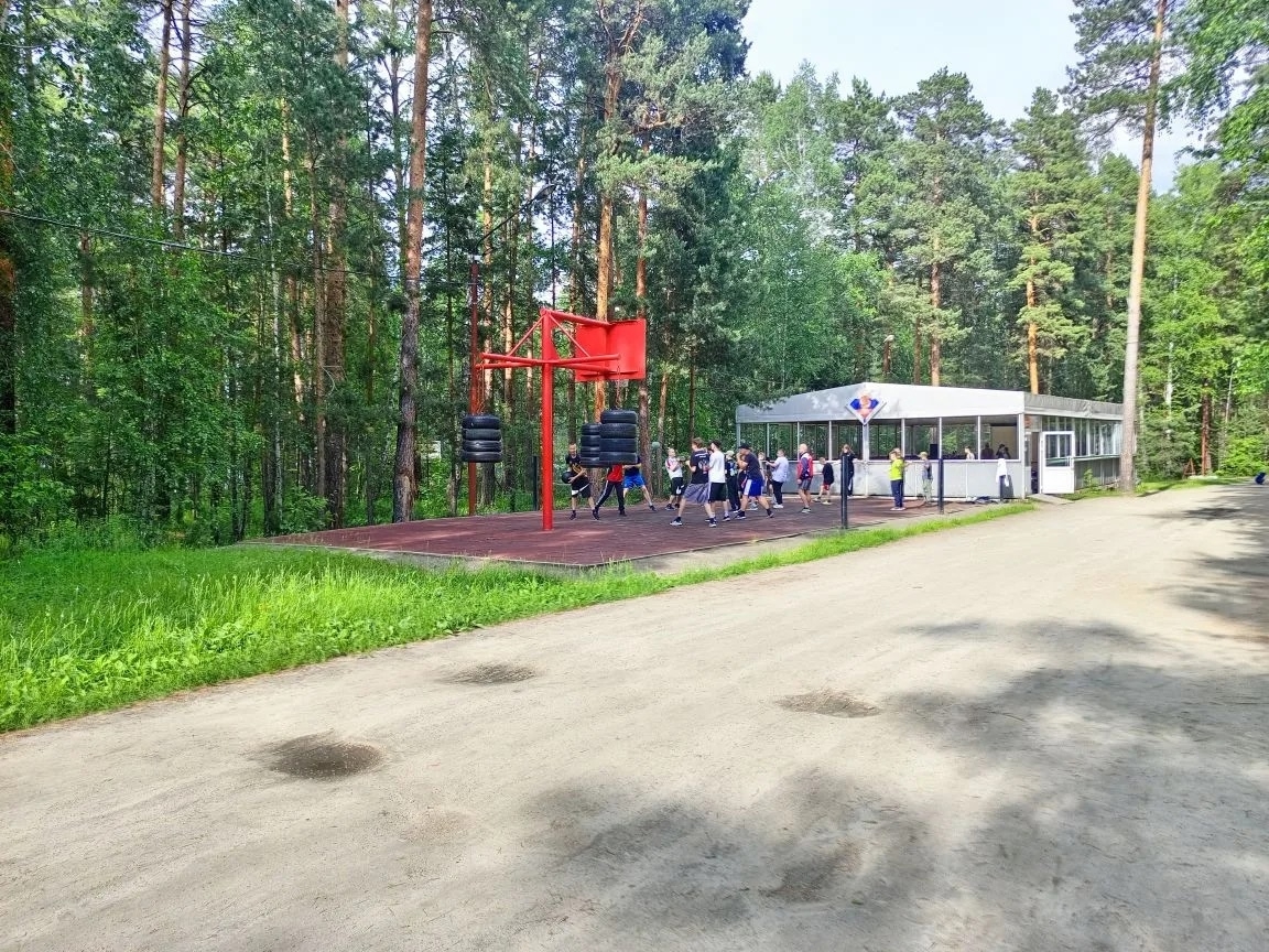 Горы, озёра, кросс: особенности летней подготовки боксёров на Южном Урале