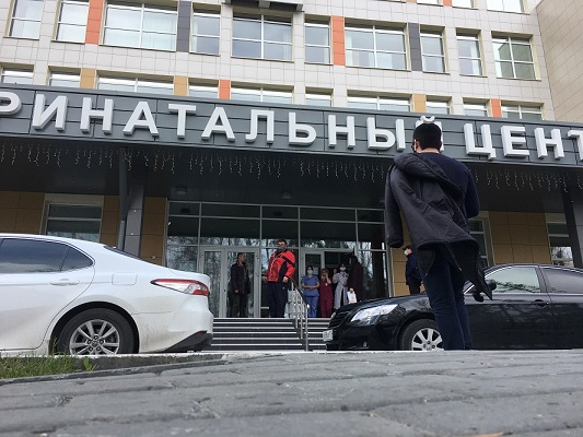 Федерация бокса Челябинской области доставила областному перинатальному центру 150 литров антисептика
