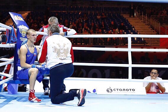 Виктор Фархутдинов из Златоуста признан лучшим тренером чемпионата мира по боксу среди мужчин в Екатеринбурге
