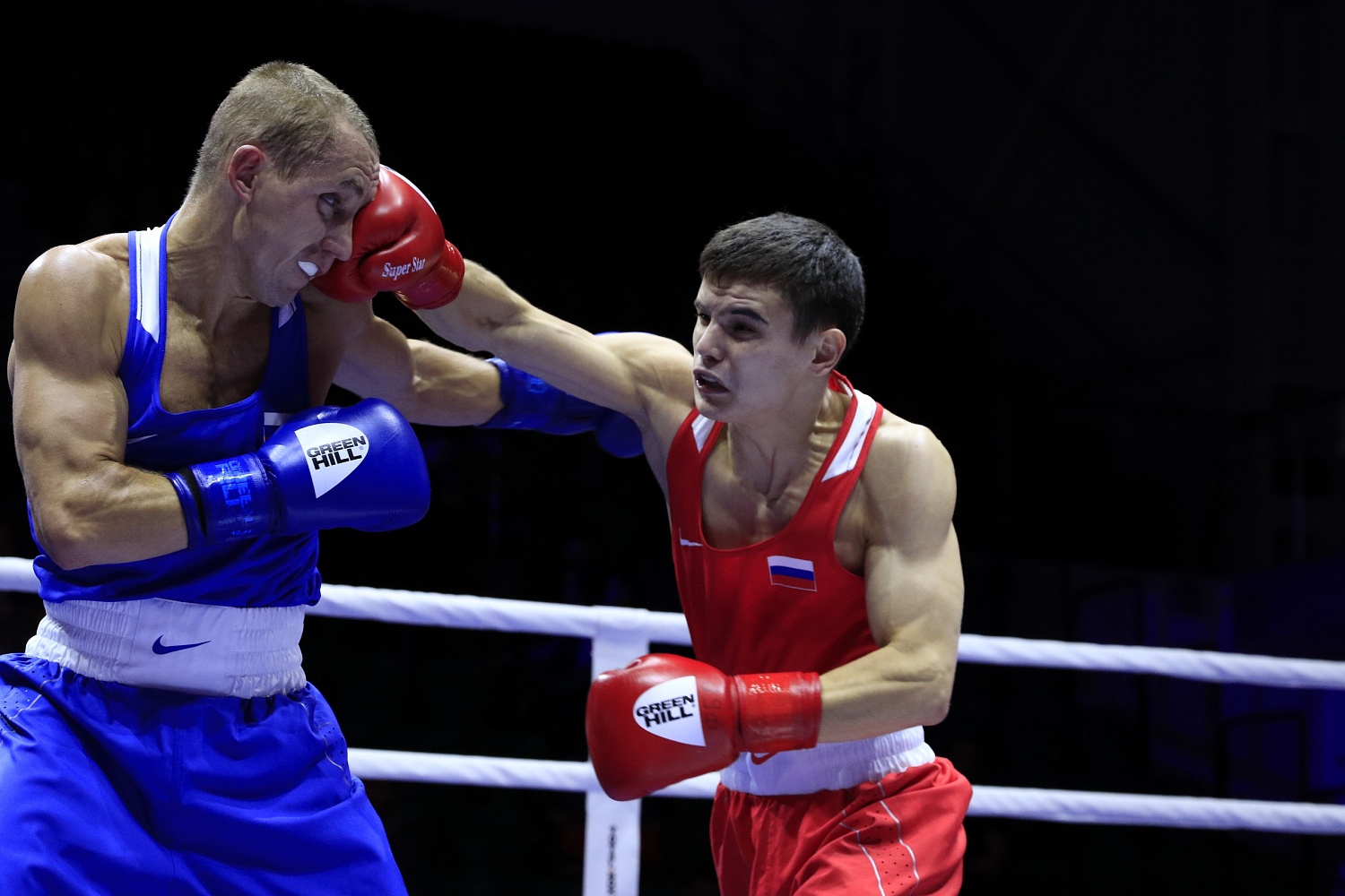 Трое южноуральских боксеров вышли в полуфинал чемпионата России в Самаре 