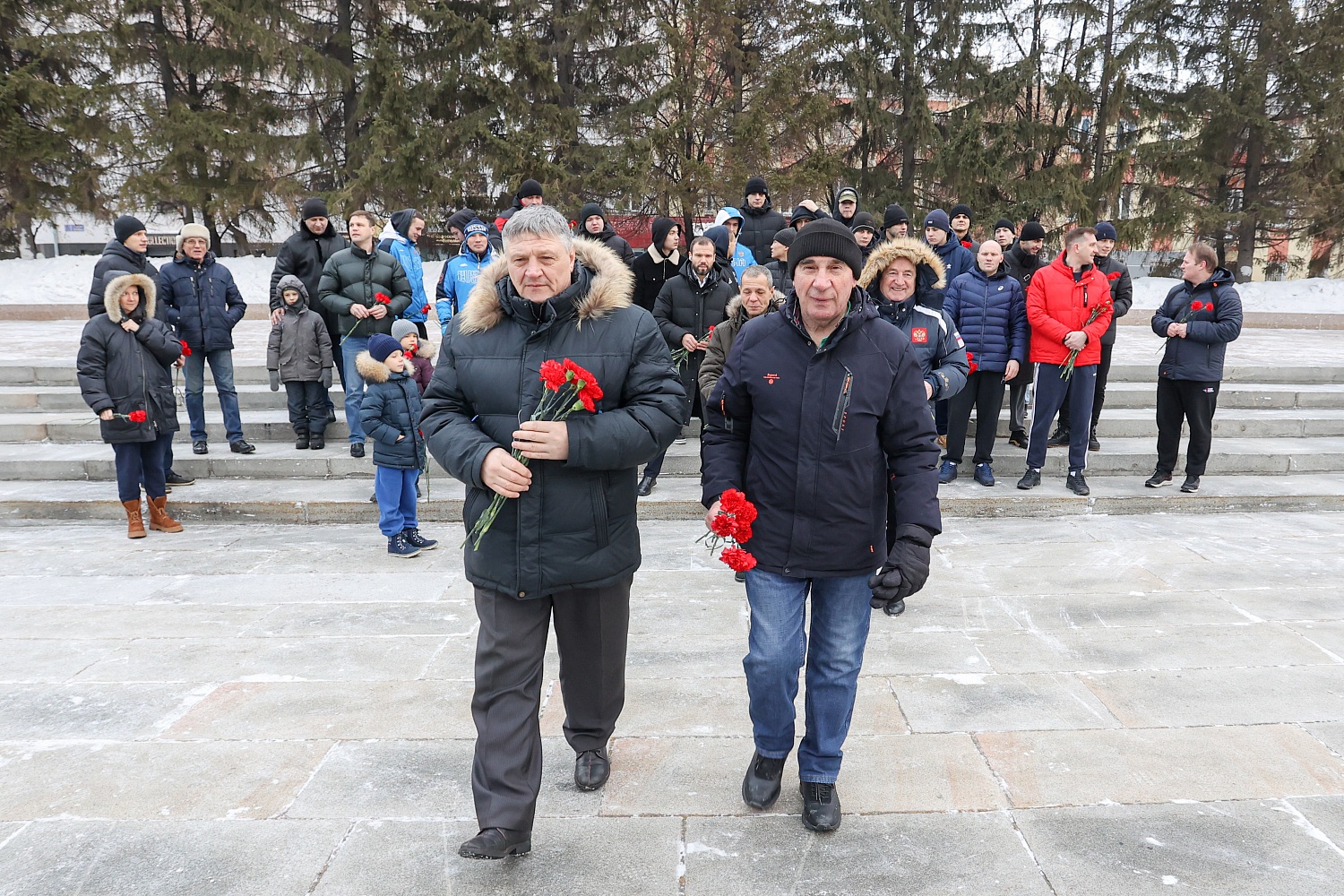 Сборная команды Челябинской области по боксу 23 февраля возложили цветы к вечному огню!