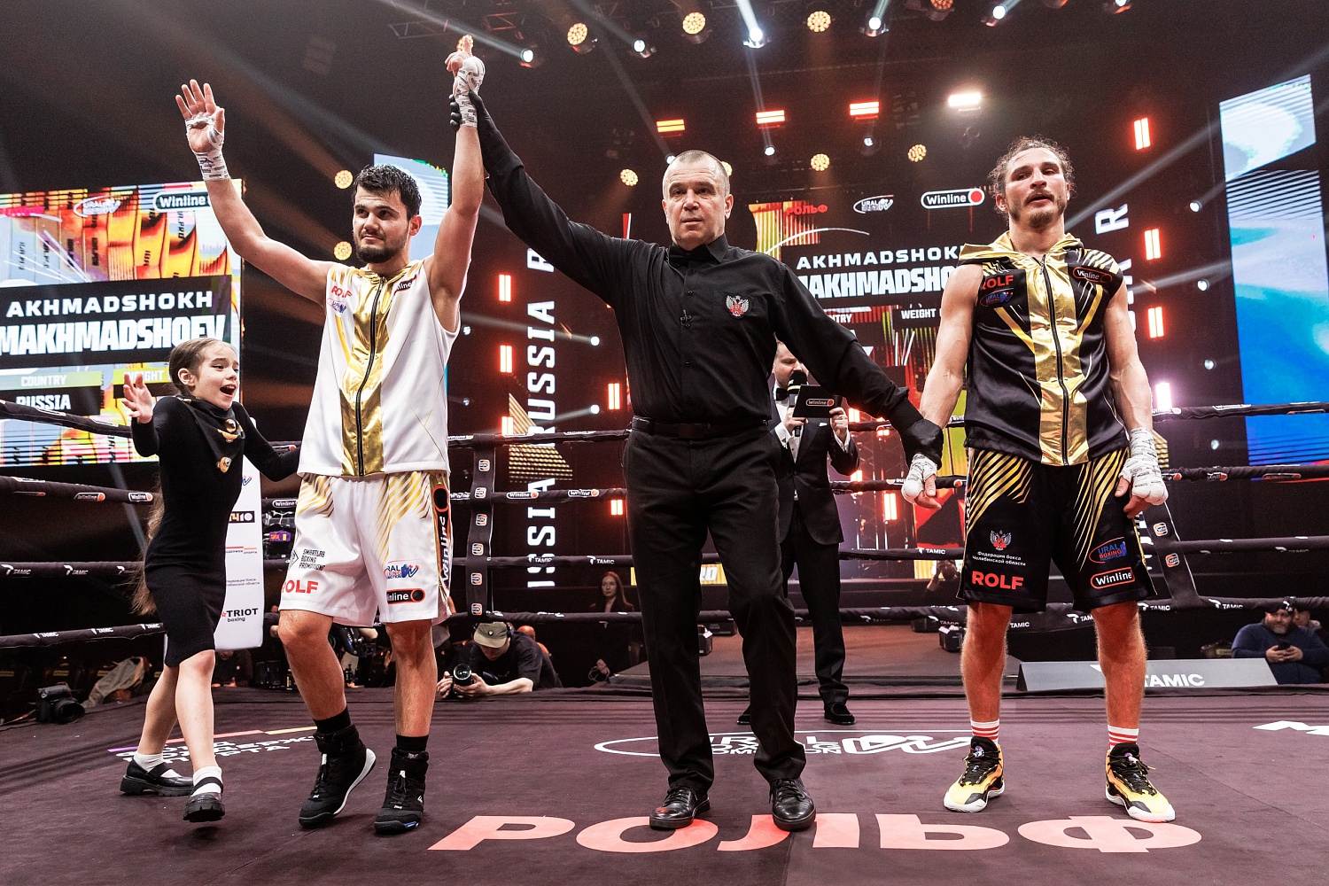  Сергей Ковалев и боксеры «УралБоксПромоушн» одержали яркие победы на вечере бокса  в Челябинске