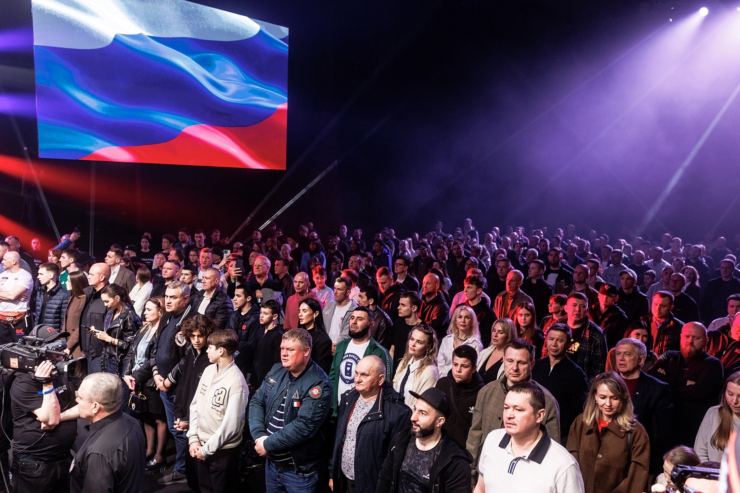  Сергей Ковалев и боксеры «УралБоксПромоушн» одержали яркие победы на вечере бокса  в Челябинске
