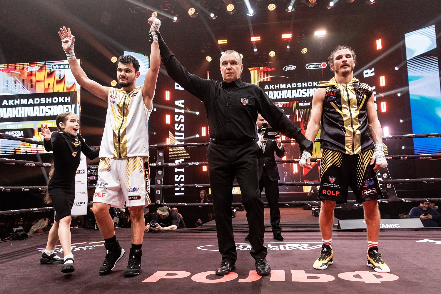  Сергей Ковалев и боксеры «УралБоксПромоушн» одержали яркие победы на вечере бокса  в Челябинске