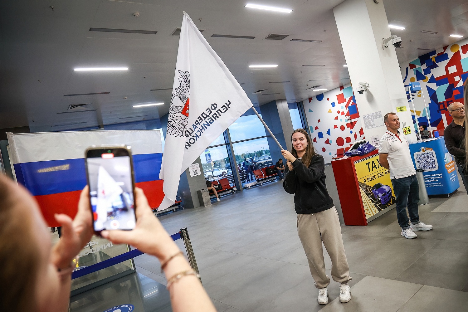 В Челябинск вернулась победительница первенства Европы по боксу среди девушек 15-16 лет Алиса Капустина